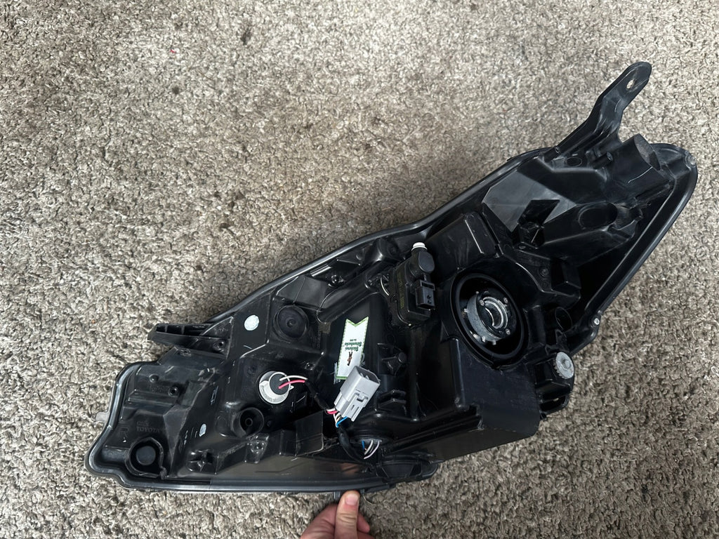 Frontscheinwerfer Toyota Yaris Rechts Scheinwerfer Headlight SCH7451570388bg