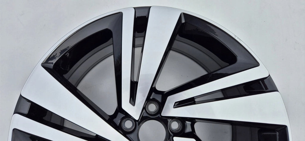 1x Alufelge 18 Zoll 7.0" 5x100 39ET 2GM601025H VW T-Cross Rim Wheel FEL1312827126ak