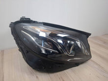 Laden Sie das Bild in den Galerie-Viewer, Frontscheinwerfer Mercedes-Benz W213 A2139067606 LED Rechts Headlight SCH7081635899si