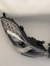 Laden Sie das Bild in den Galerie-Viewer, Frontscheinwerfer Hyundai Ix20 921011KXXX Ein Stück (Rechts oder Links) SCH7307303937uq