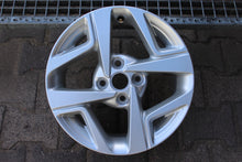 Load image into Gallery viewer, 1x Alufelge 15 Zoll 6.0" 4x100 48ET Glanz Silber 52910-K7100 Hyundai I10 I20 FEL7592334725ir