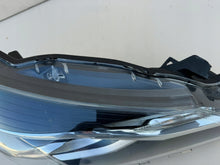 Load image into Gallery viewer, Frontscheinwerfer Toyota Yaris Rechts Scheinwerfer Headlight