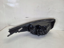 Laden Sie das Bild in den Galerie-Viewer, Frontscheinwerfer Kia III Links Scheinwerfer Headlight SCH1410518547lg