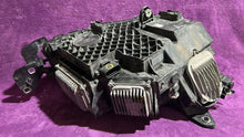Laden Sie das Bild in den Galerie-Viewer, Frontscheinwerfer Mercedes-Benz Glc A253091324-154-657-25 LED Links Headlight SCH1081607963sd