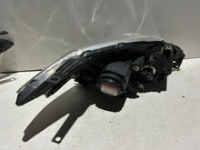 Laden Sie das Bild in den Galerie-Viewer, Frontscheinwerfer Mazda 5 Ein Satz Scheinwerfer Headlight SCH4066746290xc