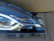 Load image into Gallery viewer, Frontscheinwerfer Toyota Yaris Rechts Scheinwerfer Headlight