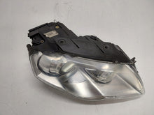 Load image into Gallery viewer, Frontscheinwerfer VW Passat 3C0941752G Rechts Scheinwerfer Headlight SCH9382722383kg