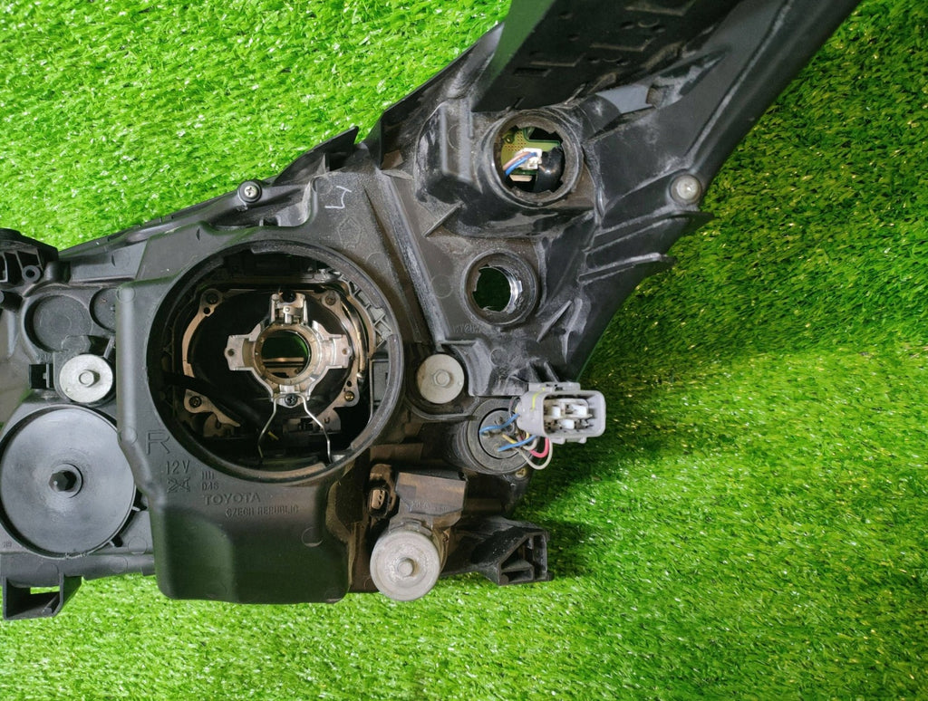 Frontscheinwerfer Toyota Avensis 1000017687 Xenon Rechts Scheinwerfer Headlight SCH3605381046jg