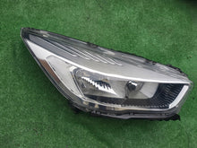 Laden Sie das Bild in den Galerie-Viewer, Frontscheinwerfer Ford Kuga GV41-13W029-AH Rechts Scheinwerfer Headlight SCH9339366297qn