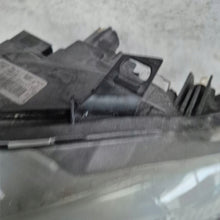 Load image into Gallery viewer, Frontscheinwerfer BMW 3 E91 E90 7202573 Links Scheinwerfer Headlight SCH4995837105ut