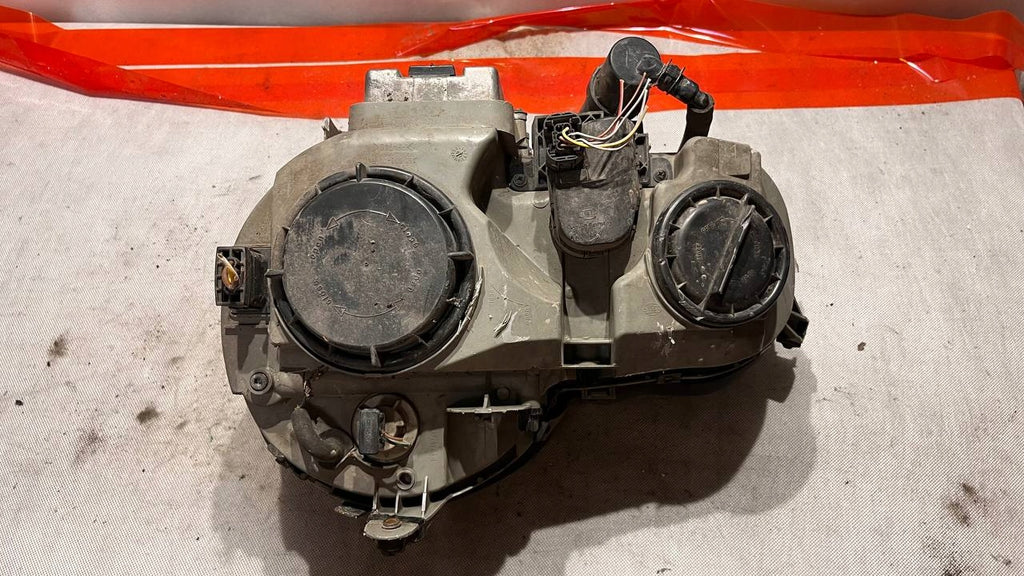 Frontscheinwerfer Mercedes-Benz W210 A2108203061 Rechts Scheinwerfer Headlight SCH6759209177kn