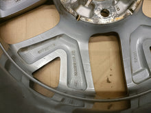 Load image into Gallery viewer, 1x Alufelge 17 Zoll 6.5" 5x114.3 40ET 52910-3W610 Kia Sportage Rim Wheel FEL5033007925em