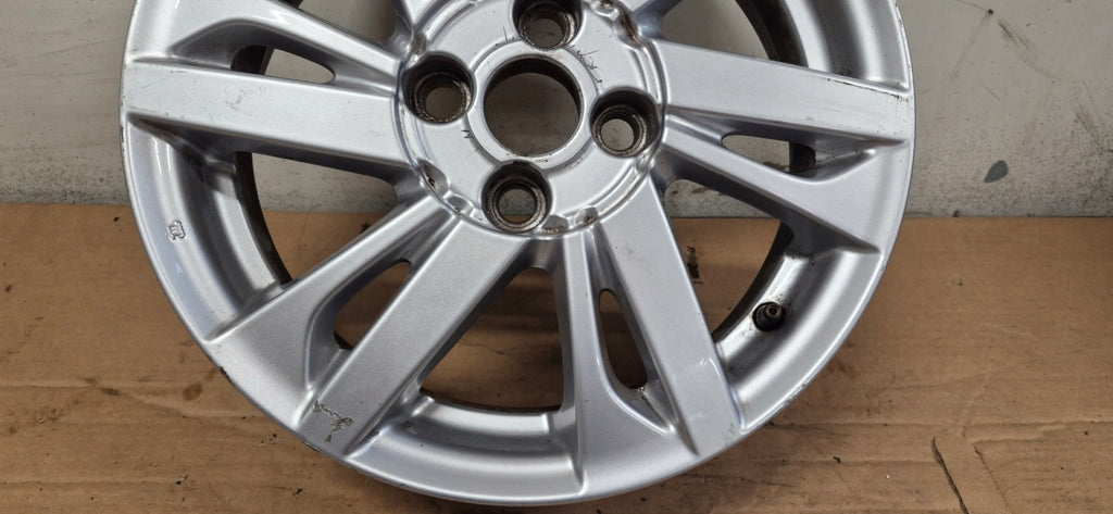 1x Alufelge 15 Zoll 4.5" 4x100 35ET Glanz 426110H040 Toyota Yaris Rim Wheel FEL1705148975lt
