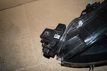 Load image into Gallery viewer, Frontscheinwerfer Mazda II D43N-51040 LED Ein Stück (Rechts oder Links) SCH5847167520kt