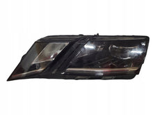 Laden Sie das Bild in den Galerie-Viewer, Frontscheinwerfer Skoda Octavia 5E1941015 Vorderseite Scheinwerfer Headlight SCH1349535042oh