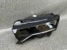 Laden Sie das Bild in den Galerie-Viewer, Frontscheinwerfer Skoda Octavia IV 5E4941009 Full LED Links Headlight SCH8986883509zw