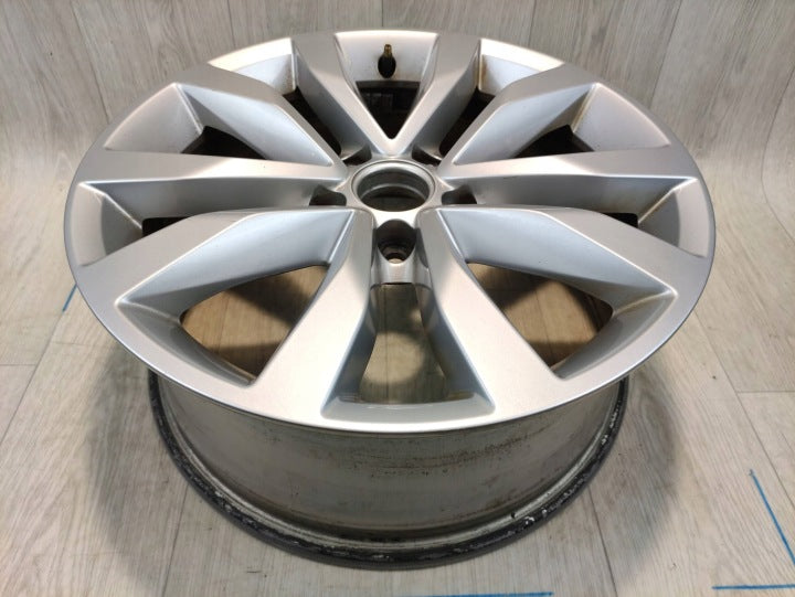 1x Alufelge 17 Zoll 5C0601025F VW Beetle Rim Wheel FEL8070753586di