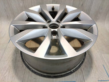 Laden Sie das Bild in den Galerie-Viewer, 1x Alufelge 17 Zoll 5C0601025F VW Beetle Rim Wheel FEL8070753586di
