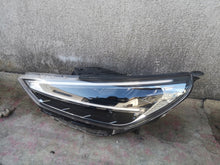 Laden Sie das Bild in den Galerie-Viewer, Frontscheinwerfer Hyundai I30 92101-G4600 Links Scheinwerfer Headlight SCH3550416354ot