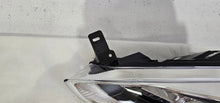 Laden Sie das Bild in den Galerie-Viewer, Frontscheinwerfer Ford Fiesta I H1BB-13W030-AK Ein Stück (Rechts oder Links) SCH1685439523tt