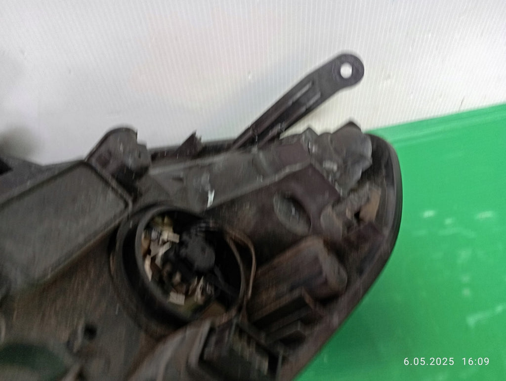 Frontscheinwerfer Opel Zafira B A 13252473 Rechts Scheinwerfer Headlight