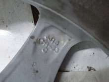 Laden Sie das Bild in den Galerie-Viewer, 1x Alufelge 15 Zoll Schwarz 9673773577 Peugeot 308 Rim Wheel FEL4049820971ev