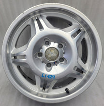 Laden Sie das Bild in den Galerie-Viewer, 1x Alufelge 17 Zoll 7.5" 5x120 41ET Glanz Silber 36112227850 BMW 3 E36 Rim Wheel FEL9287462059hb