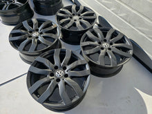 Laden Sie das Bild in den Galerie-Viewer, 4x Alufelge 17 Zoll 7.5" 5x112 27ET VW Passat B7 Tiguan Sharan Arteon Rim Wheel FEL1628801025uu