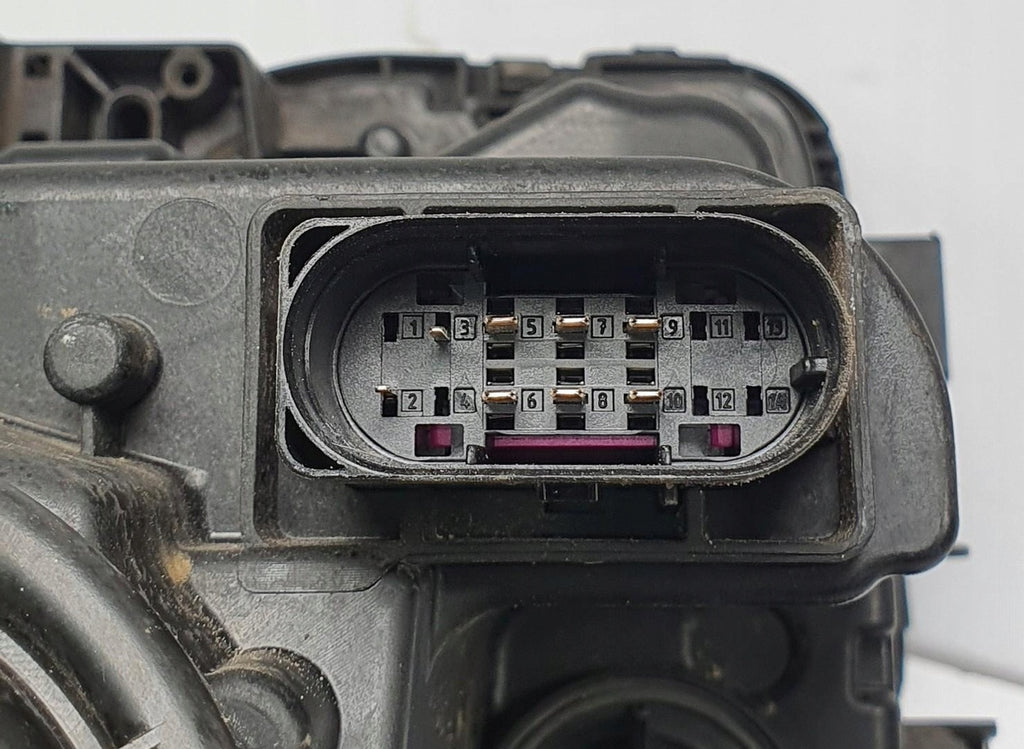 Frontscheinwerfer Mercedes-Benz W246 A2468205361 Links Scheinwerfer Headlight SCH2218117317dx