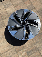 Laden Sie das Bild in den Galerie-Viewer, 1x Alufelge 19 Zoll 5x112 11A601025M VW Id.4 Rim Wheel FEL6770625495fb