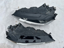 Load image into Gallery viewer, Frontscheinwerfer VW Sportsvan 517941032B 517941031B Ein Satz Headlight SCH8879929046hy