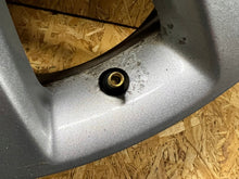 Laden Sie das Bild in den Galerie-Viewer, 1x Alufelge 18 Zoll 7.5&quot; 5x115 41ET 13312748 Opel Astra Gtc J Rim Wheel