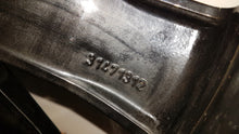 Laden Sie das Bild in den Galerie-Viewer, 1x Alufelge 18 Zoll 8.0&quot; 5x108 42ET 8JX18 Volvo S60 V60 Rim Wheel