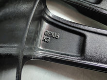 Laden Sie das Bild in den Galerie-Viewer, 1x Alufelge 18 Zoll 8.5&quot; 5x115 49ET Glanz Schwarz OP105 Opel Insignia Rim Wheel