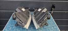 Laden Sie das Bild in den Galerie-Viewer, Frontscheinwerfer Mercedes-Benz W245 A1698207861 A1698207761 Ein Satz Headlight SCH6785718682tt