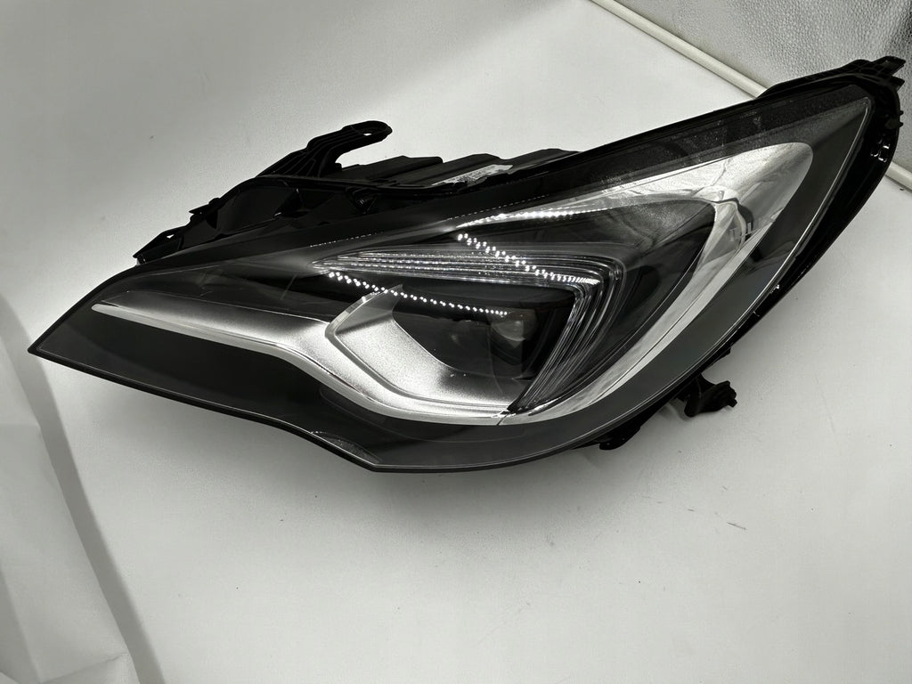 Frontscheinwerfer Opel Astra 39228714 Links Scheinwerfer Headlight SCH8153873658yc