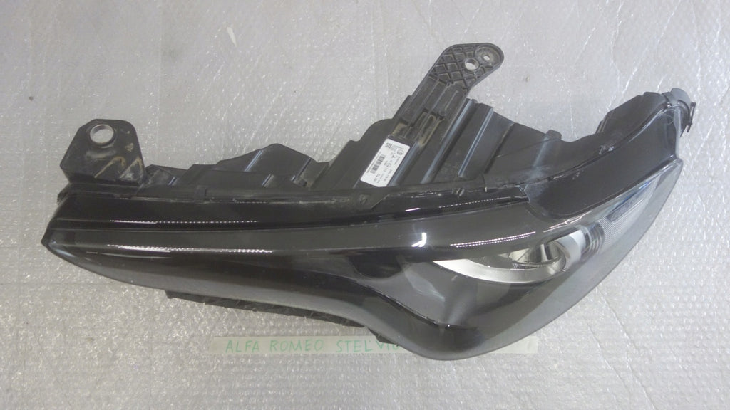 Frontscheinwerfer Alfa Romeo Stelvio 50563961 Links Scheinwerfer Headlight SCH8889973629ra
