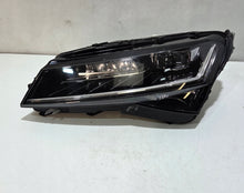Laden Sie das Bild in den Galerie-Viewer, Frontscheinwerfer Skoda Superb III 3V1941015D LED Ein Stück (Rechts oder Links)