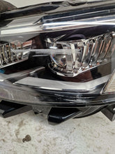 Laden Sie das Bild in den Galerie-Viewer, Frontscheinwerfer VW T-Roc 2GA941035P LED Links Scheinwerfer Headlight SCH4447098870mt