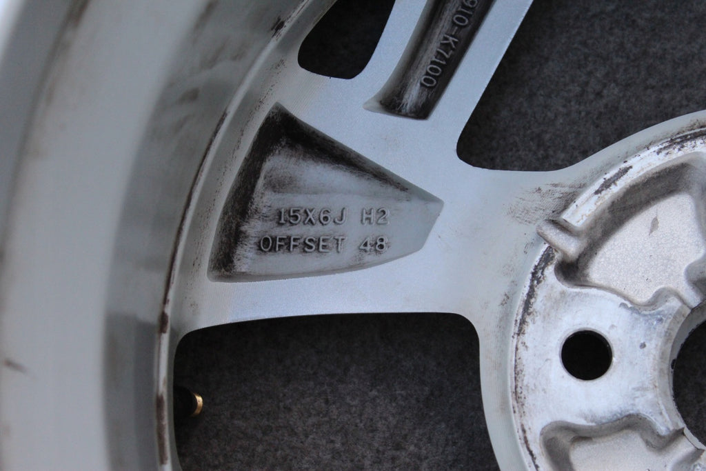 1x Alufelge 15 Zoll 6.0" 4x100 48ET Glanz Silber 52910-K7100 Hyundai I10 I20 FEL7592334725ir