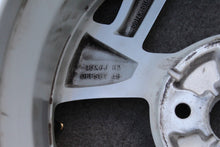 Load image into Gallery viewer, 1x Alufelge 15 Zoll 6.0" 4x100 48ET Glanz Silber 52910-K7100 Hyundai I10 I20 FEL7592334725ir