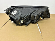 Laden Sie das Bild in den Galerie-Viewer, Frontscheinwerfer VW Touareg 7p5 7P5941033A Xenon Links Scheinwerfer Headlight SCH6190687963tb