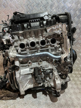 Laden Sie das Bild in den Galerie-Viewer, Motor Mazda 3 Bp PE27 2.0 14TKm 2024 Benzin Engine Komplett