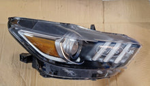 Laden Sie das Bild in den Galerie-Viewer, Frontscheinwerfer Ford FR3B-13005-B Xenon Rechts Scheinwerfer Headlight SCH3943019701kz