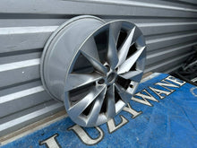 Load image into Gallery viewer, 1x Alufelge 19 Zoll 5LA601025AP Skoda Octavia Rim Wheel FEL3828726354nt