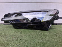 Laden Sie das Bild in den Galerie-Viewer, Frontscheinwerfer Volvo V60 I S60 III 32338996 Full LED Links Headlight SCH1981873901uc