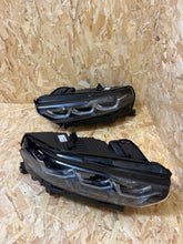 Laden Sie das Bild in den Galerie-Viewer, Frontscheinwerfer Alfa Romeo 00505643940 00505643990 Full LED Ein Satz Headlight SCH4598390476lf