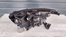 Laden Sie das Bild in den Galerie-Viewer, Frontscheinwerfer Ford Ranger Links Scheinwerfer Headlight SCH4777645823fh