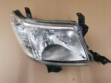 Laden Sie das Bild in den Galerie-Viewer, Frontscheinwerfer Toyota Hilux VII Ein Satz Scheinwerfer Headlight SCH5507214509fl