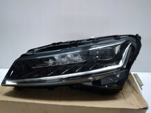 Laden Sie das Bild in den Galerie-Viewer, Frontscheinwerfer Skoda Superb III 3V1941015D Full LED Links Headlight